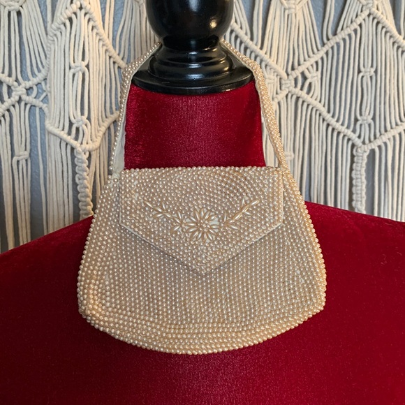 Handbags - Small vintage beaded purse